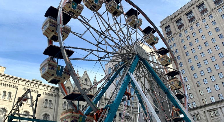 Pair of pop-up markets bring holiday cheer to Center City