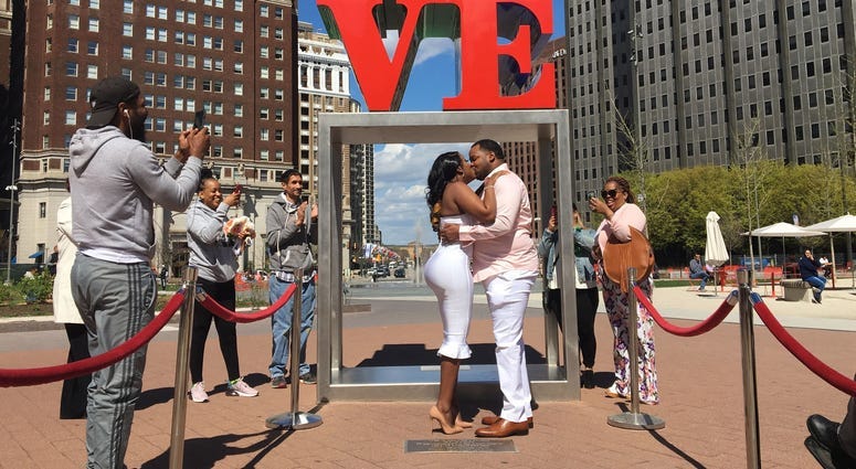 Wedding Wednesdays resume, couples say 'I do' at LOVE Park