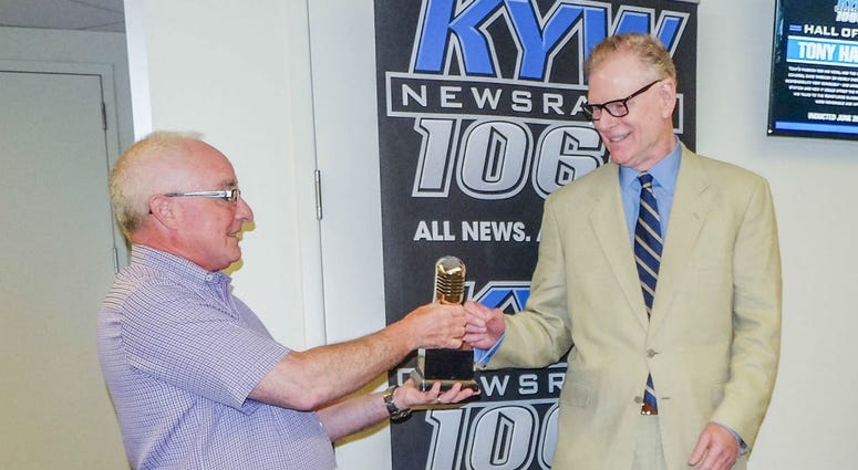 PHOTOS: Retired KYW Newsradio reporter Tony Hanson inducted into Hall of Fame