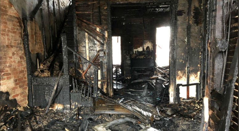 Camden rowhome fire injures 8