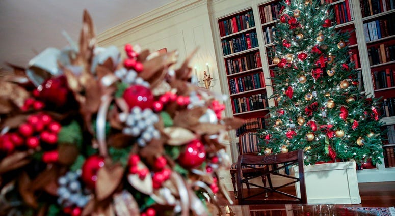 Melania Trump unveils White House Christmas decorations