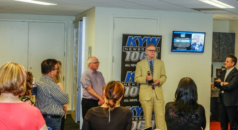 PHOTOS: Retired KYW Newsradio reporter Tony Hanson inducted into Hall of Fame