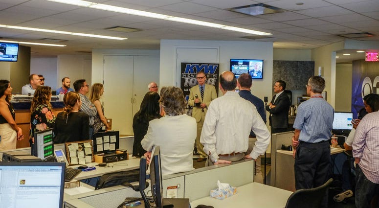 PHOTOS: Retired KYW Newsradio reporter Tony Hanson inducted into Hall of Fame